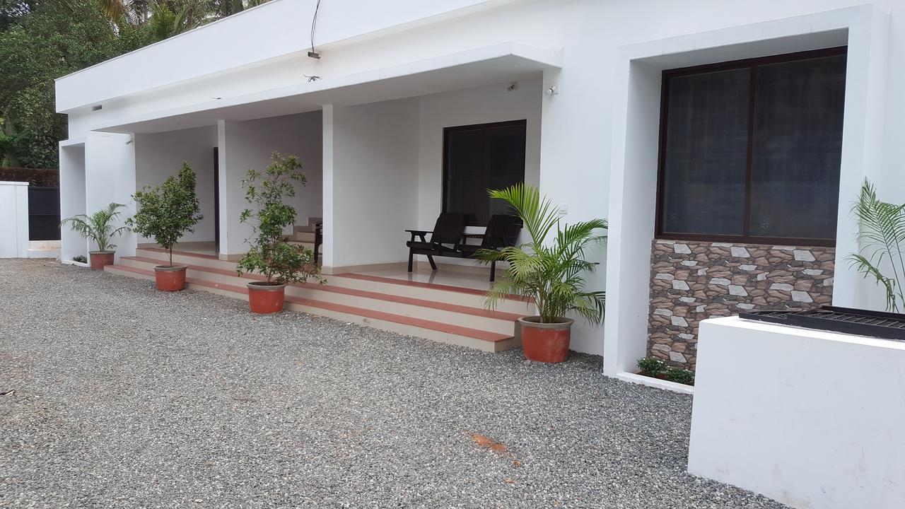 Hotel The Rubis Kottakkal Exterior foto
